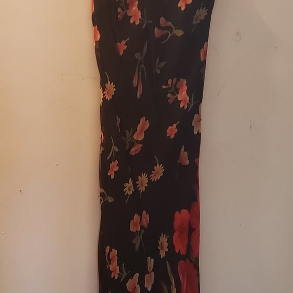Floral print dress with shawl - Picture 1 of 3